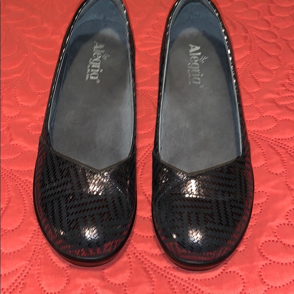 Alegria Flirt Women’s Pewter Pump
